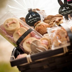 Gift basket for dogs Sweet Tooth